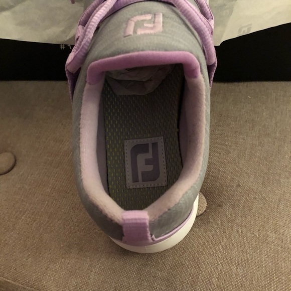 FootJoy Leisure Slip On GOLF SHOES. New in box. Size 5.5 Med. Gray and… - Picture 11 of 13